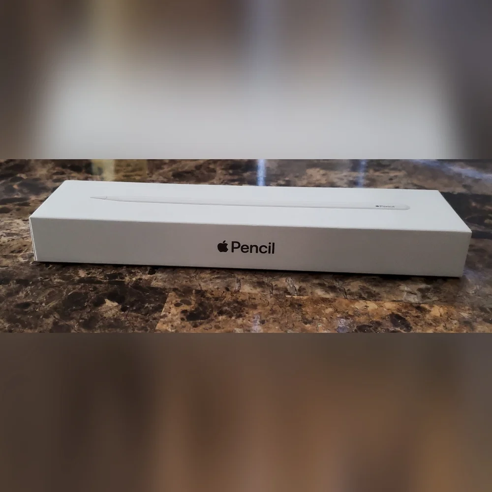 White Apple Pencil - Picture 2 of 5